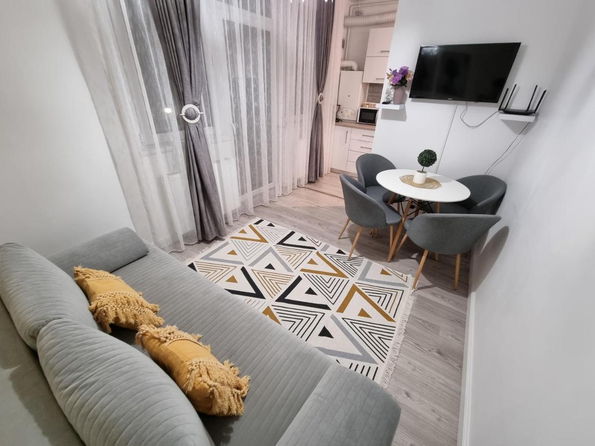 Ra Apartment - Ared Gran Varadino Esterno foto